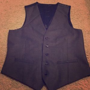 Gray apt 9 vest size medium